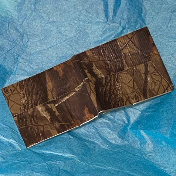 🟢5/$25 𝑯𝒂𝒏𝒅𝒎𝒂𝒅𝒆 Camouflage Duct Tape Wallet - Picture 4 of 9